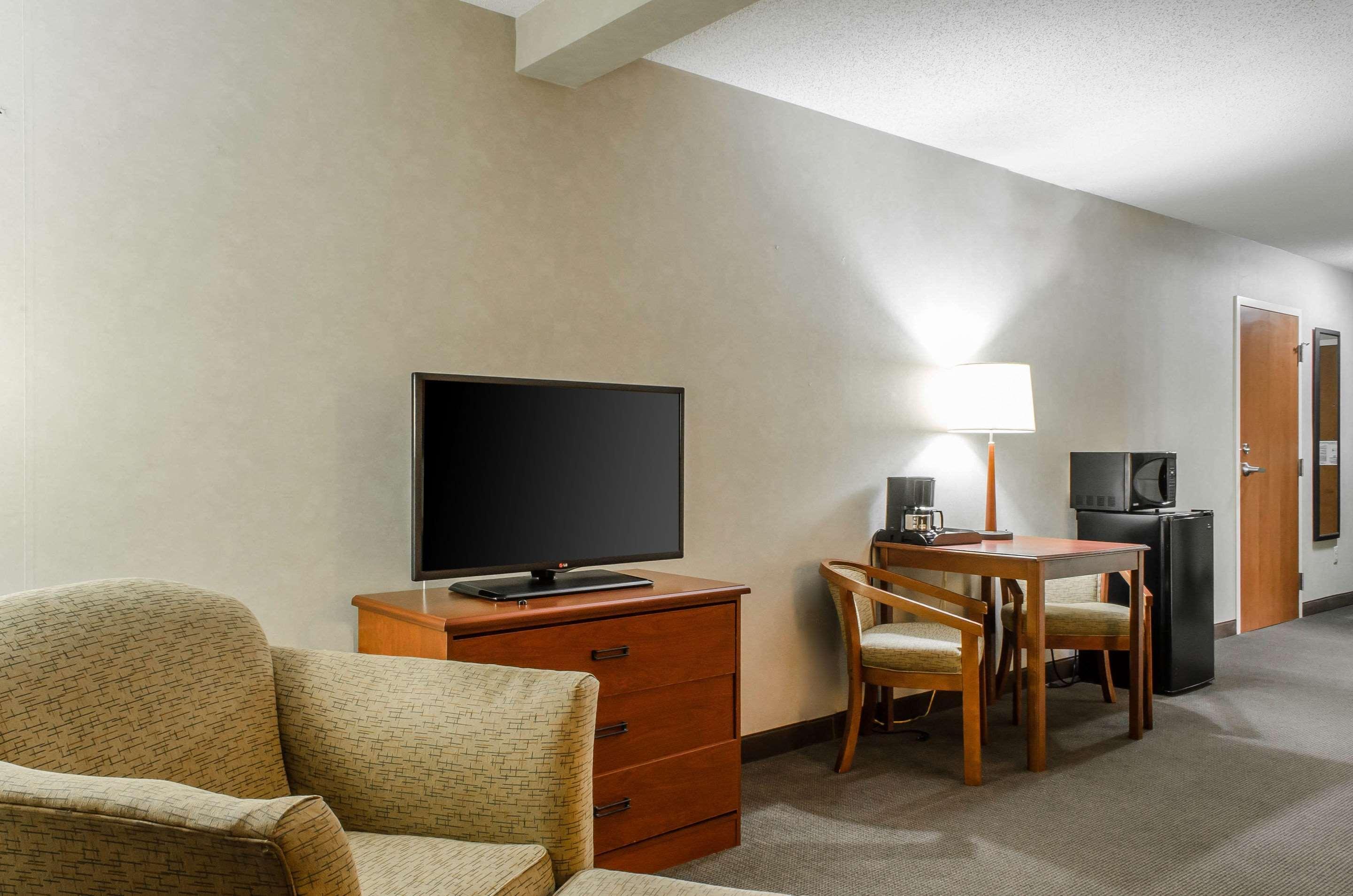 Sleep Inn & Suites Ronks Exterior photo