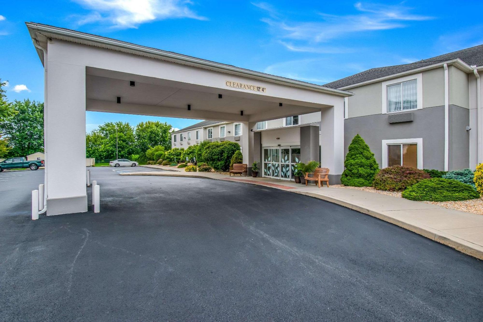 Sleep Inn & Suites Ronks Exterior photo